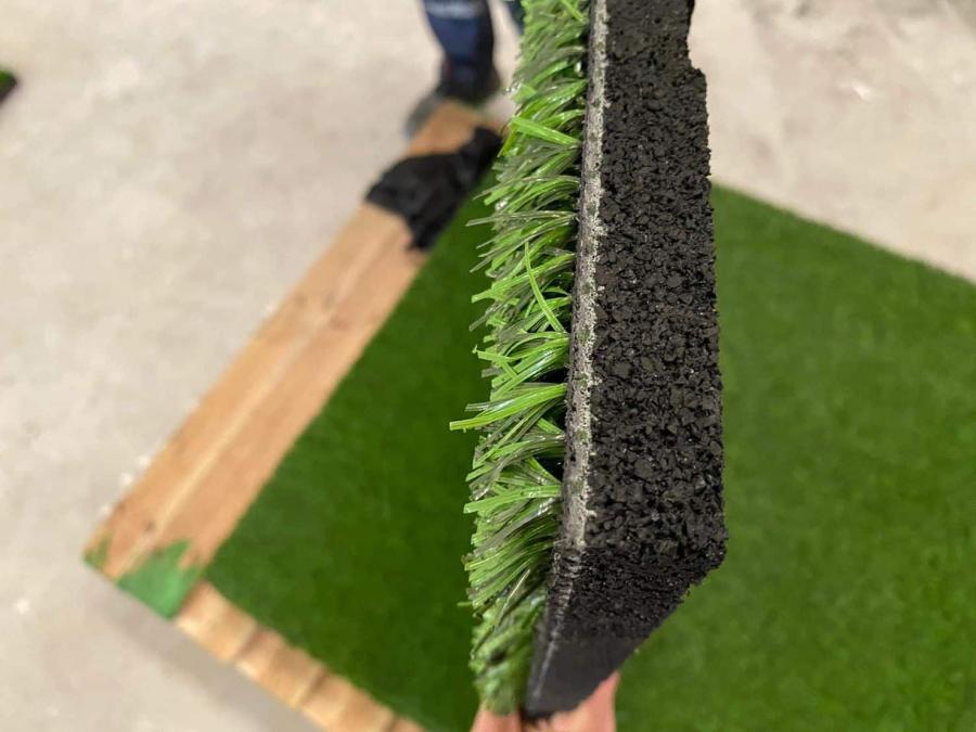 Dalle gazon synthétique sur dalle amortissante - Musculation - Crossfit - Aire de jeu -