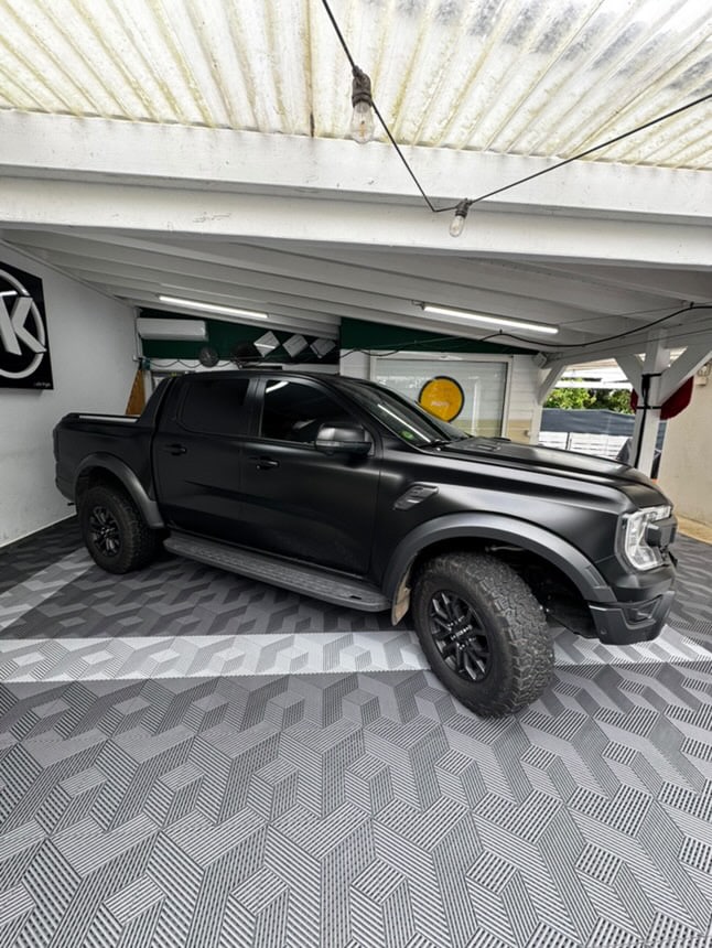 Guide définitif pour choisir la meilleure dalle pour sols de garage en 2025